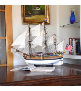 PACK REGALO HMS Endeavour con Maqueta, Figuras, Pinturas e Iluminación LED