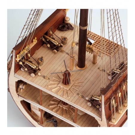 Maqueta de Barco en Madera: Sección del Galeón San Francisco 1:50 2