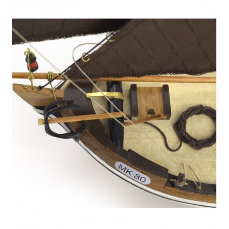 Barco de pesca Botter 1:35. barco de pesca de madeira modelo 6