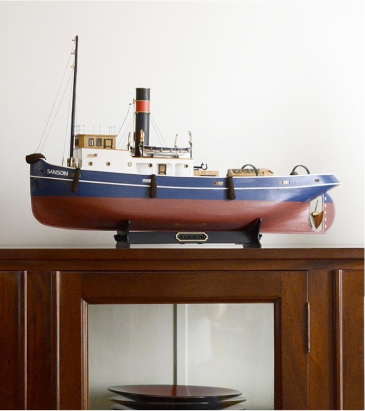 Geschenkpaket mit maßstabsgetreuem Modell, Farben, LED's und Werkzeug: Sanson Tugboat