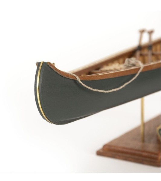 Canoa della ragazza indiana 1:16. Modello di barca in legno