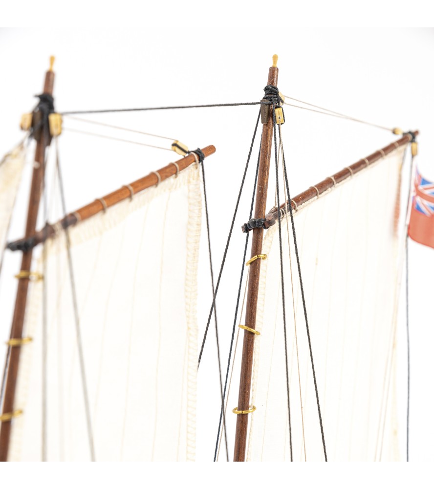 Kapitánův dlouhý člun HMS Endeavour. stavebnice...
