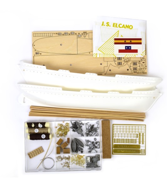 Buque Escuela Juan Sebastián Elcano / Esmeralda 1:250. Maqueta de Barco en Madera y Plástico