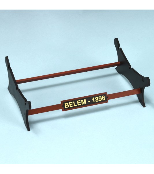 Francuski okręt szkoleniowy Belem. drewniany model statku w skali 1:75