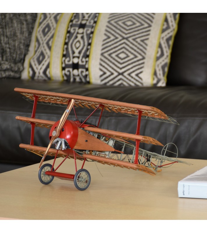 Geschenkpakket met schaalmodel, verf en gereedschap: Fokker Dr. I jachtvliegtuig