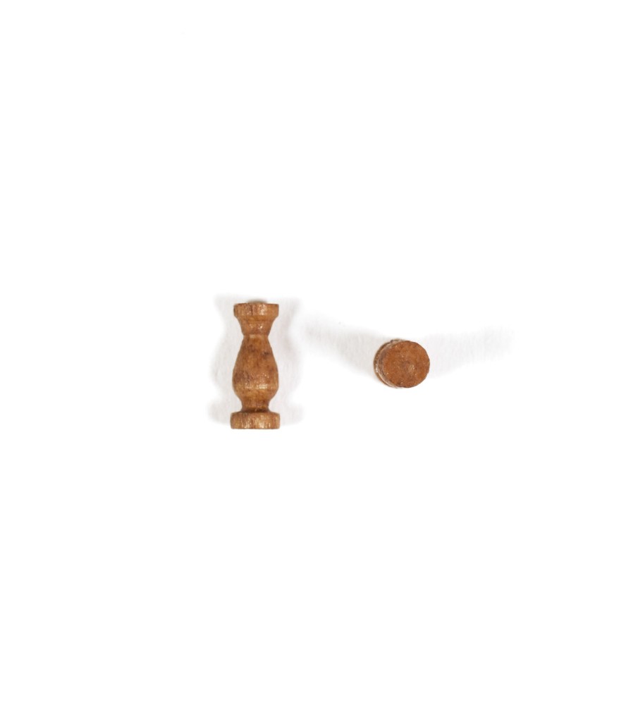 Jednoduchý sloupek z ořechového dřeva 8 mm (18...