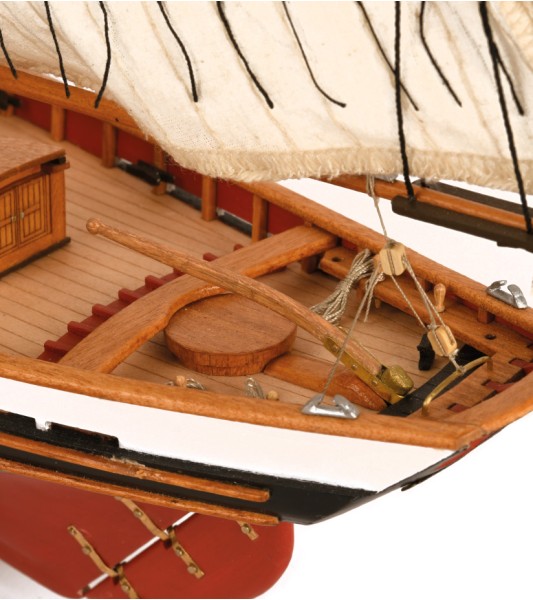 Jolie Brise kotter 1:50. Houten modelschip