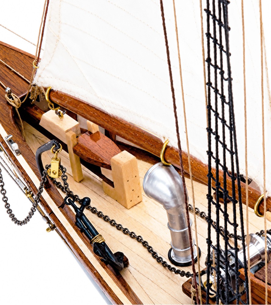 Bluenose II. Zestaw upominkowy z makietą,...