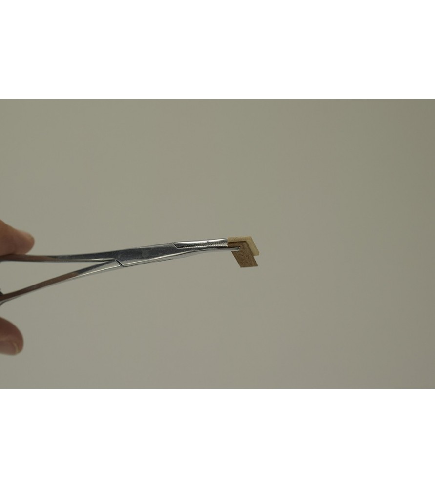 Morsetto curvo da chirurgo per presa e precisione