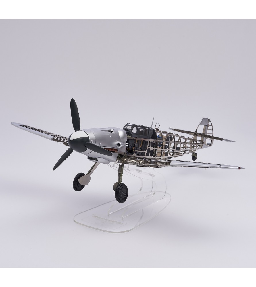 Avión Caza Messerschmitt BF109G 1/16. Maqueta en Metal y Fotograbado 4