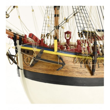 Корабль HMS Endeavour 1/65. Деревянная модель корабля