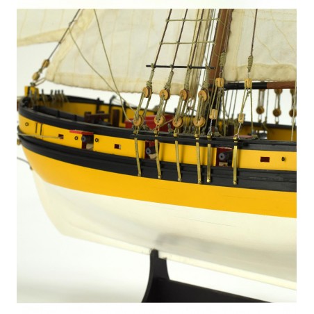 Maquette Bateau Bois. Cotre Corsaire Le Renard 1:50