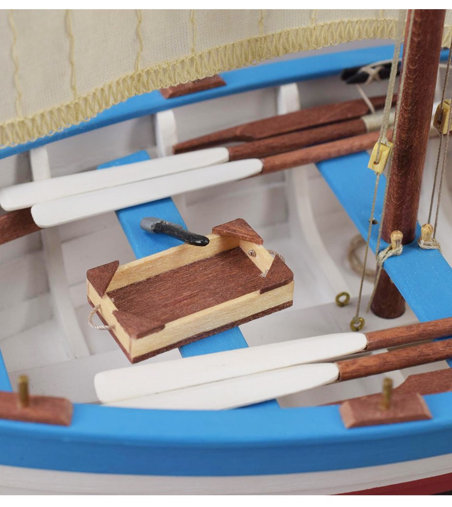 Деревянная рыбацкая лодка La Provençale 1:20. Модель 28