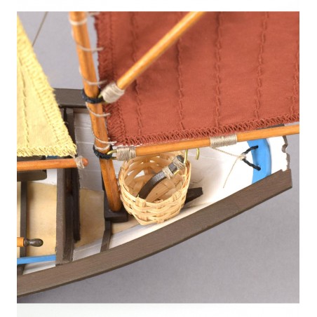 Doris Saint Malo 1:20. Maqueta de Barco de Pesca en Madera 21