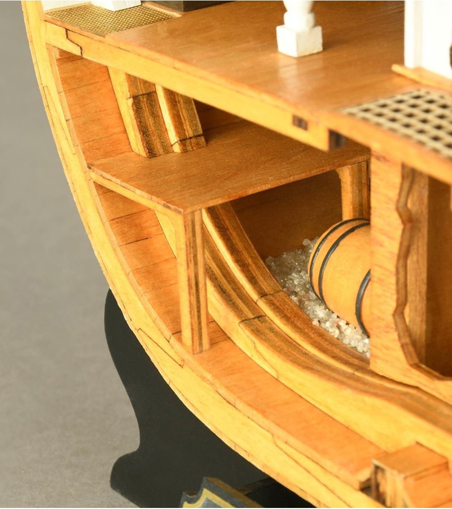 Section HMS Victory 1:72. Maquette Bateau en Bois.