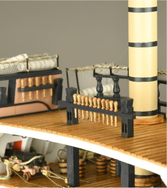Sectie HMS Victory 1:72. Houten modelschip