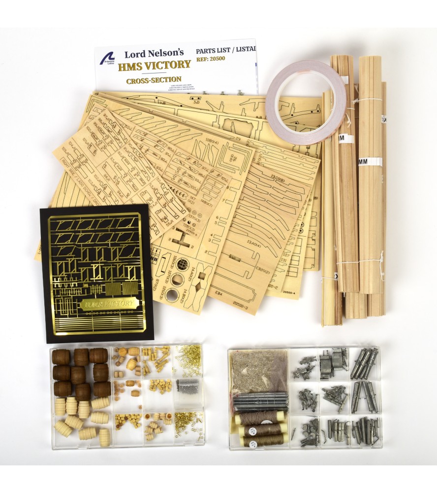 Sezione HMS Victory 1:72. Modello di nave in legno