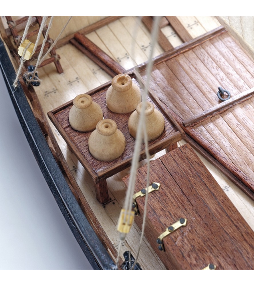 Navio modelo árabe Dhow Sultan 1:60 em madeira