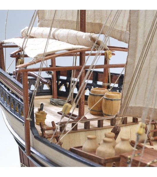 Arabský dhow Sultan. stavebnice dřevěného modelu lodi v měřítku 1:60