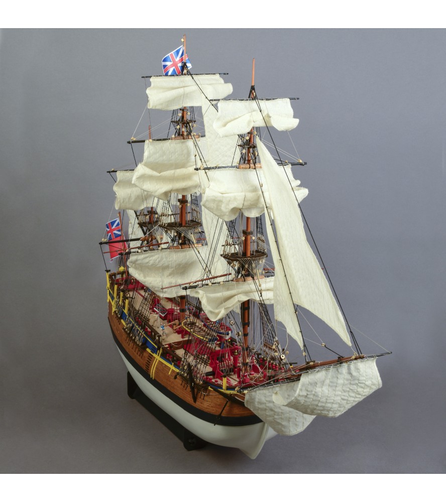 Statek HMS Endeavour. drewniany model statku w...