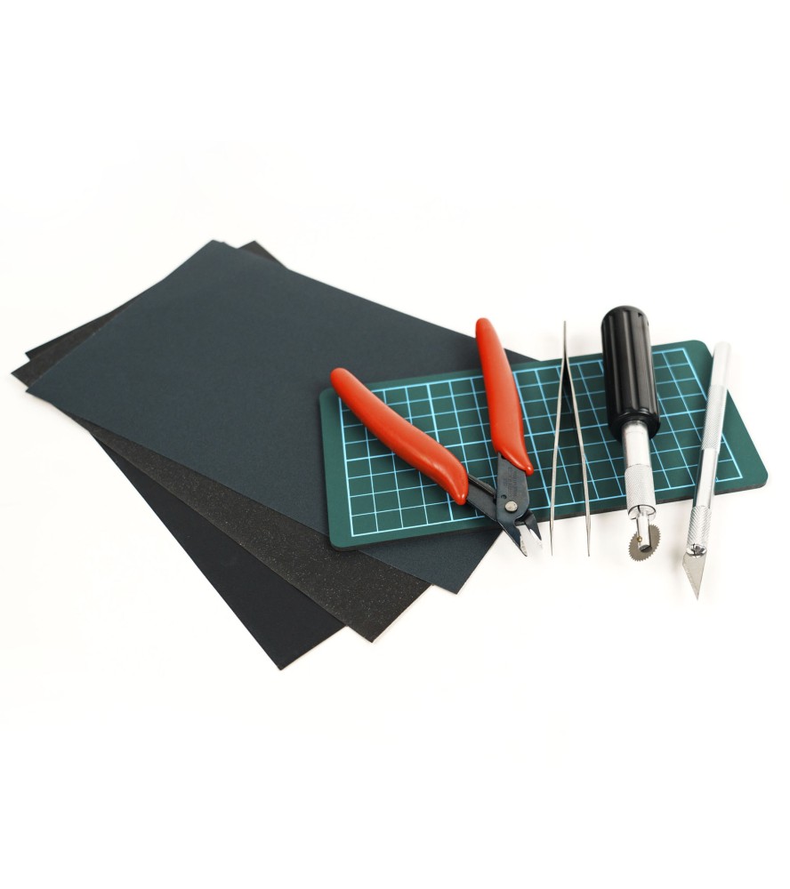 Set di strumenti di modellazione in plastica e...