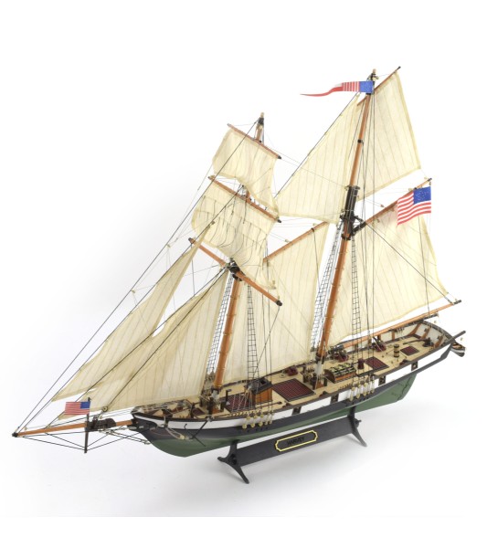 Escuna americana HARVEY 1:60. Modelo de navio em madeira