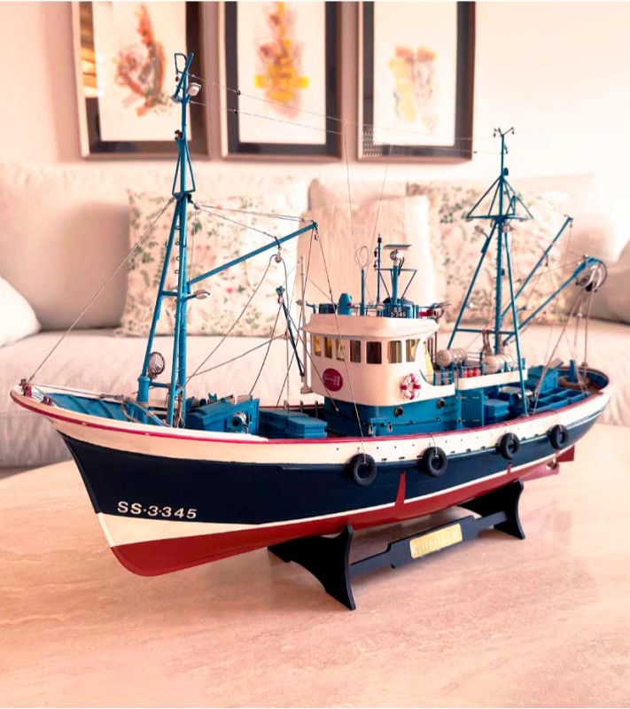 Tonijn Boot Marina II. Geschenkpakket met Model, Verf en...