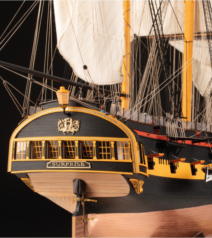 Master and Commander's HMS SURPRISE - Maqueta de madera...