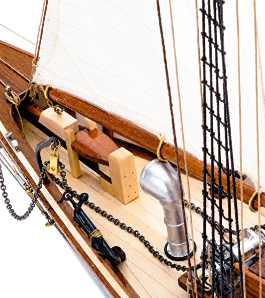 Bluenose II. Pacote Regalo com Modelo, Tintas e Ferramentas